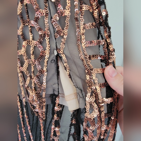 Elegant Gold Sequin Gown - Angel Biba - Size US 2 - Picture 9 of 13